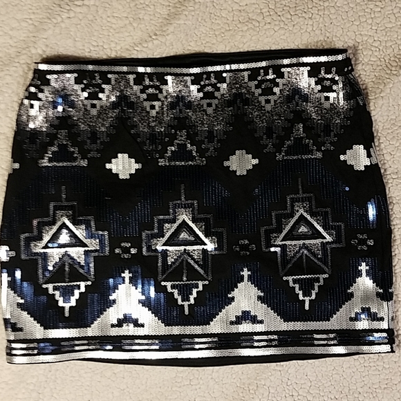 Express Dresses & Skirts - New Express Sequin Party Mini Skirt Sz M
